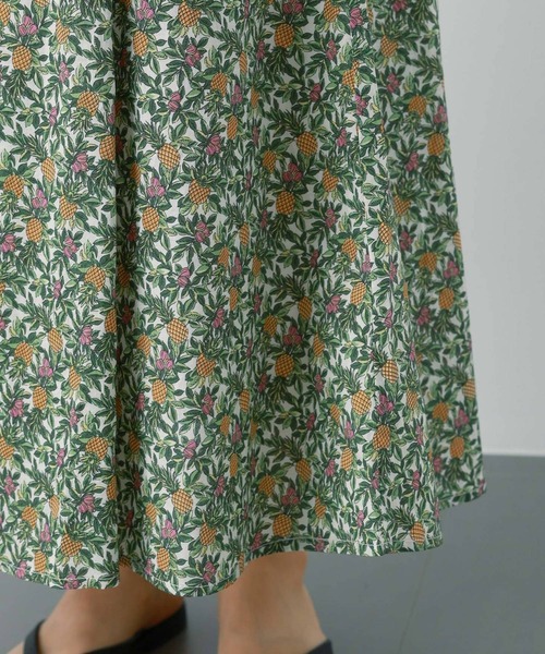 saloon（サルーン）の「SALOON(サルーン)/フルーツ柄スカート【手洗い可】ロング丈（スカート・レディース・ホワイト/ネイビー・FREE）」の9枚目の写真