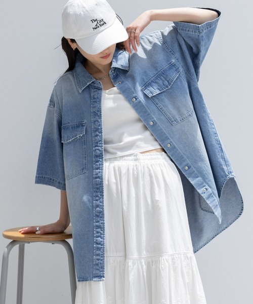RAGEBLUE（レイジブルー）の「ダメージオーバーデニムシャツ（シャツ/ブラウス・レディース・ブルー/グレー・FREE）」の6枚目の写真