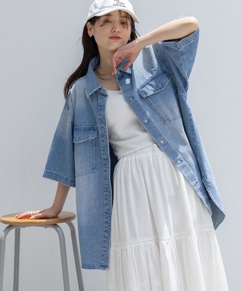 RAGEBLUE（レイジブルー）の「ダメージオーバーデニムシャツ（シャツ/ブラウス・レディース・ブルー/グレー・FREE）」の7枚目の写真