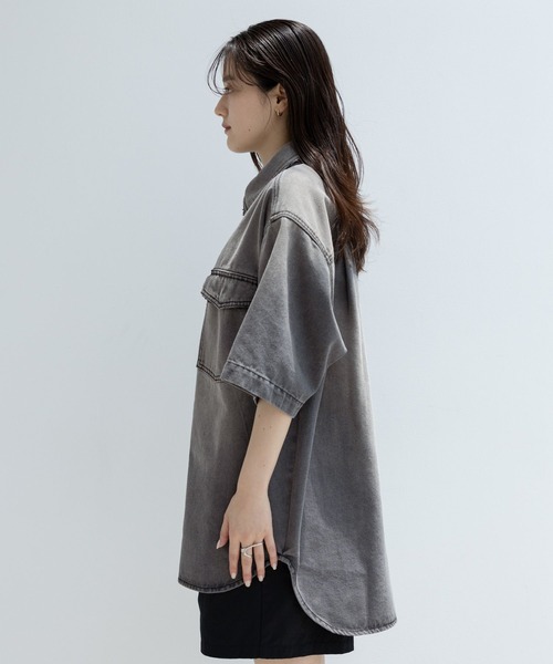 RAGEBLUE（レイジブルー）の「ダメージオーバーデニムシャツ（シャツ/ブラウス・レディース・ブルー/グレー・FREE）」の9枚目の写真