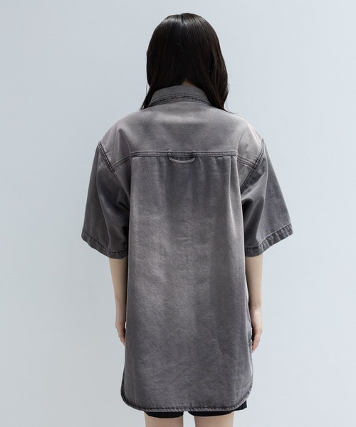 RAGEBLUE（レイジブルー）の「ダメージオーバーデニムシャツ（シャツ/ブラウス・レディース・ブルー/グレー・FREE）」の10枚目の写真