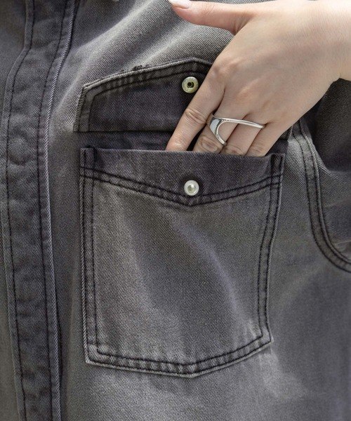 RAGEBLUE（レイジブルー）の「ダメージオーバーデニムシャツ（シャツ/ブラウス・レディース・ブルー/グレー・FREE）」の16枚目の写真