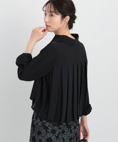 Andemiu(アンデミュウ)の「バックプリーツシャツ135847(シャツ/ブラウス・レディース・ブラック/グリーン/アイボリー・FREE)」の20枚目の写真