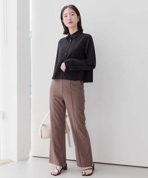 Andemiu(アンデミュウ)の「バックプリーツシャツ135847(シャツ/ブラウス・レディース・ブラック/グリーン/アイボリー・FREE)」の6枚目の写真