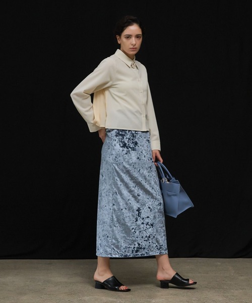 Andemiu(アンデミュウ)の「バックプリーツシャツ135847(シャツ/ブラウス・レディース・ブラック/グリーン/アイボリー・FREE)」の12枚目の写真