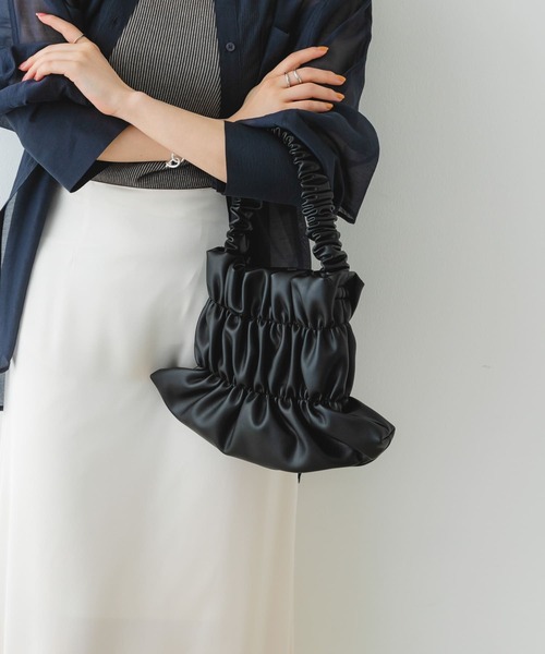 RODE SKO(ロデスコ)の「ダブルギャザーバッグ(ハンドバッグ・レディース・ブラック/アイボリー/イエロー系その他・ONE)」の10枚目の写真