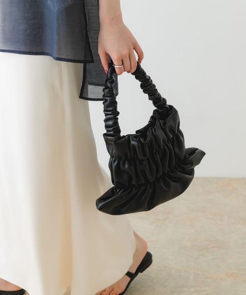 RODE SKO(ロデスコ)の「ダブルギャザーバッグ(ハンドバッグ・レディース・ブラック/アイボリー/イエロー系その他・ONE)」の16枚目の写真