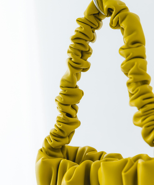 RODE SKO(ロデスコ)の「ダブルギャザーバッグ(ハンドバッグ・レディース・ブラック/アイボリー/イエロー系その他・ONE)」の21枚目の写真