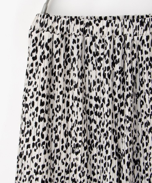 Honeys(ハニーズ)の「プリーツパンツ(その他パンツ・レディース・ブラック/ホワイト系その他/グリーン/グレー系/ブラウン/ライトベージュ・M/L/LL)」の18枚目の写真