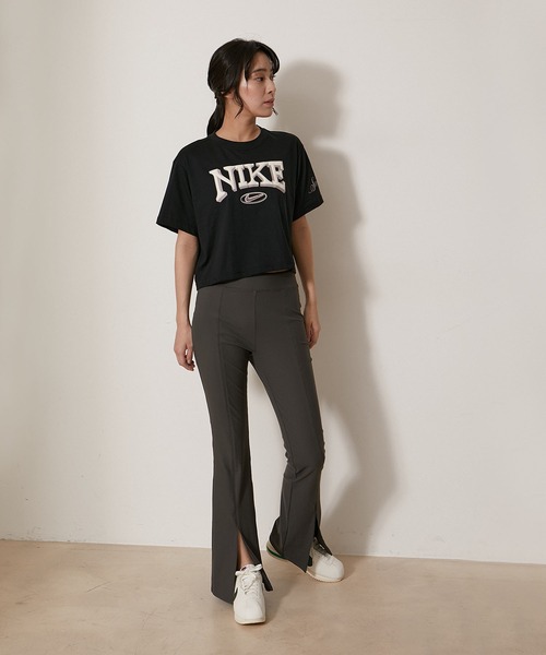 NIKE（ナイキ）の「【NIKE】ナイキ NSW OC VARZITY Tシャツ ウィメンズ（Tシャツ/カットソー・レディース・ブラック/ネイビー・S/M/L）」の4枚目の写真