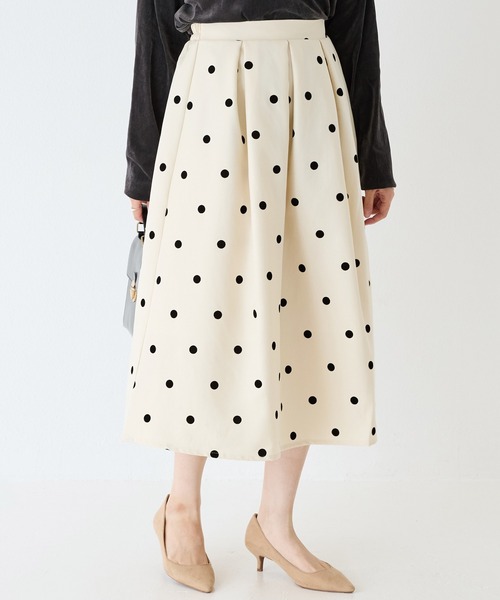 INCEDE(インシード)の「ツイルクロスフロッキーフレアスカート(スカート・レディース・ホワイト×ブラック/ブラック×ブラック/ブラック系その他・L/LL/3L/4L/M)」の15枚目の写真