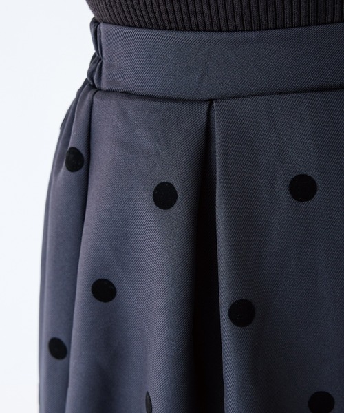 INCEDE(インシード)の「ツイルクロスフロッキーフレアスカート(スカート・レディース・ホワイト×ブラック/ブラック×ブラック/ブラック系その他・L/LL/3L/4L/M)」の13枚目の写真