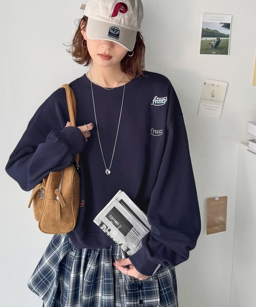 Java（ジャバ）の「《JaVaジャバコラボ》着るだけで今っぽさ叶う。 ランダム 刺繍 クロップド丈 裏起毛 スウェット（スウェット・レディース・杢グレー/ピンク系/チャコール/オートミール/ネイビー・LARGE/MEDIUM/SMALL/X-LARGE）」の9枚目の写真