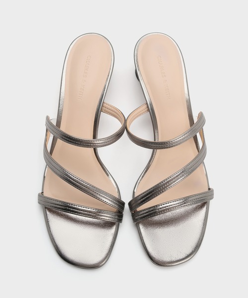 CHARLES & KEITH（チャールズ & キース）の「Arden アーデン ウェービーストラップミュール（サンダル・レディース・オフホワイト/ブラック/シルバー系その他・24.5cm/23.5cm/23cm/22.5cm/25cm/25.5cm）」の8枚目の写真