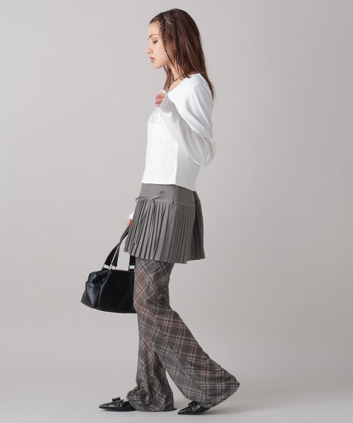 FOREVER 21(フォーエバー トゥエンティーワン)の「【2024FW】アソートフレアレギンス(その他パンツ・レディース・ブラック/カーキ・SMALL/MEDIUM)」の5枚目の写真