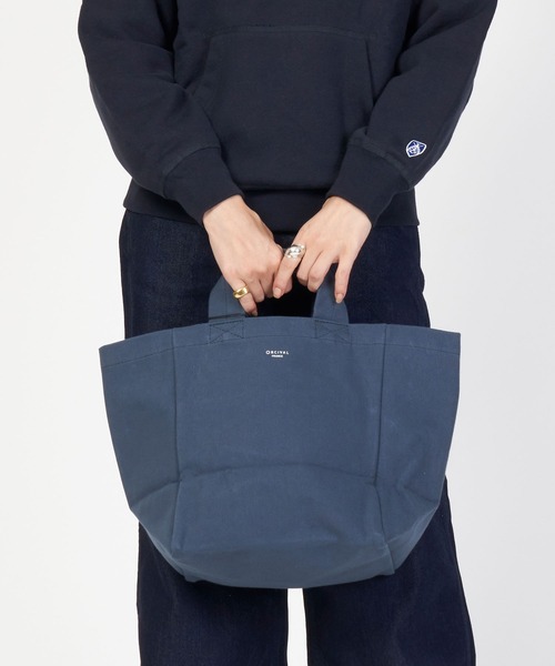 ORCIVAL(オーシバル)の「TOTE BAG SMALL トート バック スモール(トートバッグ・レディース・レッド/チャコール/ブラック/ライトブラウン/グレイッシュブルー/ブルー系/オレンジ/グレー系・ONE SIZE)」の6枚目の写真