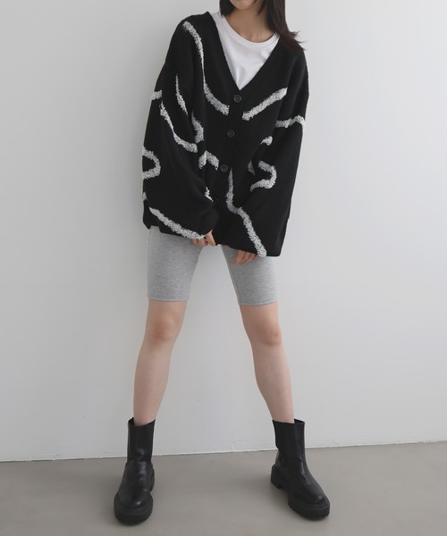 LIAN（リアン）の「ラインジャガードカーディガン（カーディガン/ボレロ・レディース・アイボリー/ブラック/グレー・FREE）」の8枚目の写真