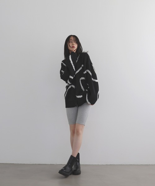 LIAN（リアン）の「ラインジャガードカーディガン（カーディガン/ボレロ・レディース・アイボリー/ブラック/グレー・FREE）」の7枚目の写真