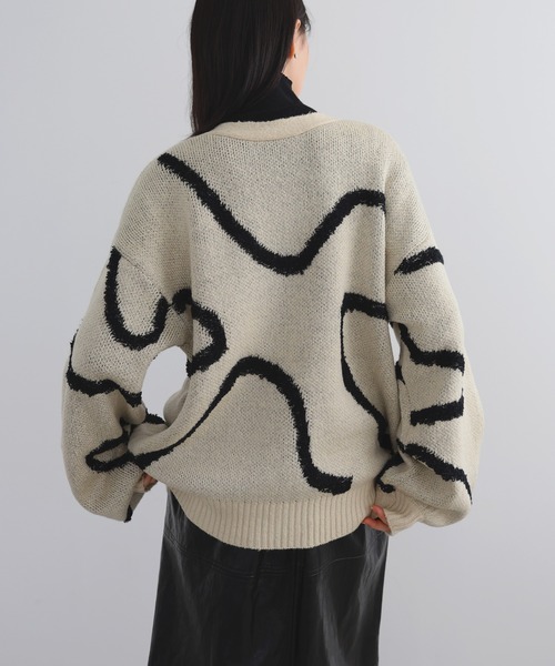 LIAN（リアン）の「ラインジャガードカーディガン（カーディガン/ボレロ・レディース・アイボリー/ブラック/グレー・FREE）」の19枚目の写真