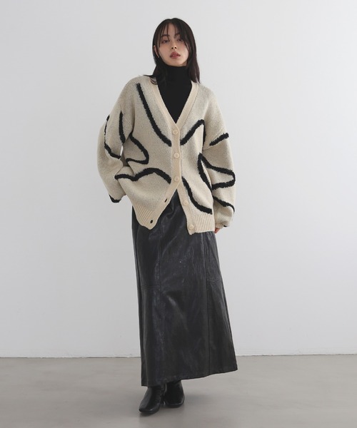 LIAN（リアン）の「ラインジャガードカーディガン（カーディガン/ボレロ・レディース・アイボリー/ブラック/グレー・FREE）」の17枚目の写真