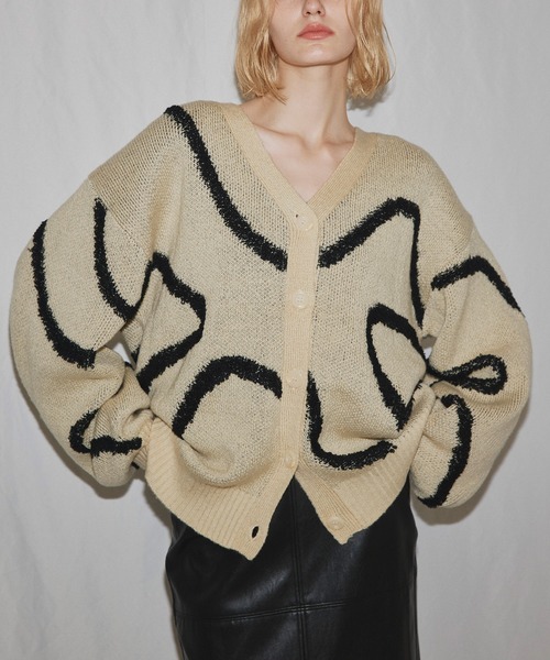 LIAN（リアン）の「ラインジャガードカーディガン（カーディガン/ボレロ・レディース・アイボリー/ブラック/グレー・FREE）」の13枚目の写真