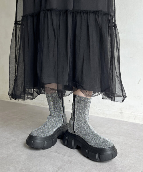 CPCM(シーピーシーエム)の「アソート厚底ソールブーツ(ブーツ・レディース・ブラック/シルバー/アイボリー・LARGE/MEDIUM)」の3枚目の写真