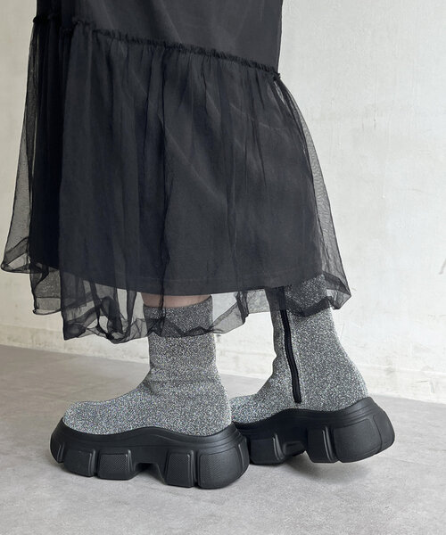 CPCM(シーピーシーエム)の「アソート厚底ソールブーツ(ブーツ・レディース・ブラック/シルバー/アイボリー・LARGE/MEDIUM)」の13枚目の写真