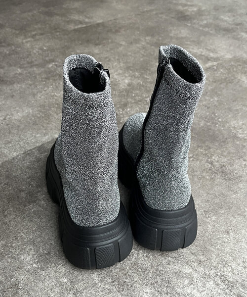 CPCM(シーピーシーエム)の「アソート厚底ソールブーツ(ブーツ・レディース・ブラック/シルバー/アイボリー・LARGE/MEDIUM)」の17枚目の写真