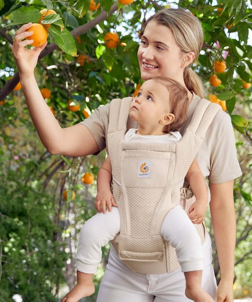 Ergobaby（エルゴベビー）の「Alta　ヒップシートキャリア（抱っこ紐/ベルトカバー/スリング・キッズ・ブラック/ライトグレー/ベージュ・ONE SIZE）」の3枚目の写真