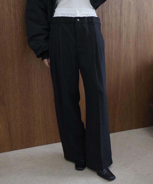 ENC(エンク)の「two tuck double waist pants / ツータックダブルウエストパンツ(その他パンツ・レディース・ブラック/ベージュ系その他・S/M)」の2枚目の写真