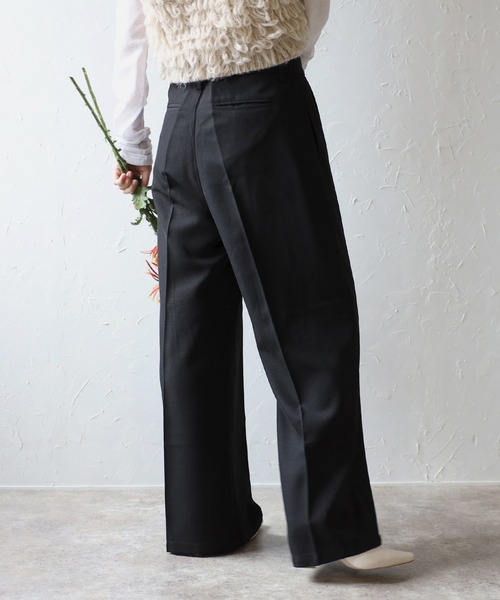 ENC(エンク)の「two tuck double waist pants / ツータックダブルウエストパンツ(その他パンツ・レディース・ブラック/ベージュ系その他・S/M)」の5枚目の写真