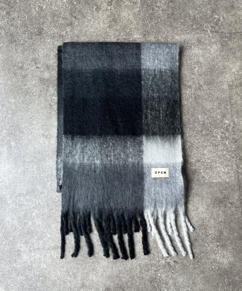 CPCM(シーピーシーエム)の「バルキーチェックマフラー(マフラー・メンズ・ブラック/オレンジ/ブルー・FREE)」の10枚目の写真