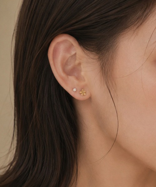 ciite' surgical stainless（シーテサージカルステンレス）の「【 金属アレルギー対応 】 フラワー セットピアス サージカルステンレス（ピアス（両耳用）・レディース・シルバー/ゴールド・FREE）」の2枚目の写真