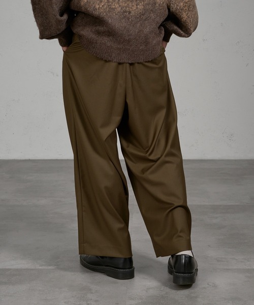 kutir（クティール）の「2タックワイドスラックスパンツ（スラックス・メンズ・ダークオリーブ/ブラック・マルチサイズ）」の4枚目の写真