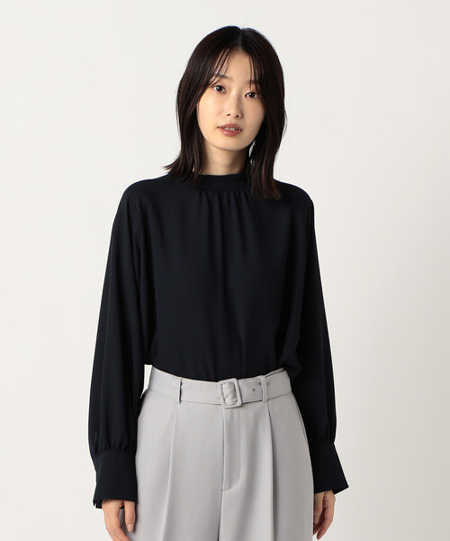 COMME CA ISM（コムサイズム）の「ハイネック　ボリュームスリーブブラウス / セットアップ対応（シャツ/ブラウス・レディース・ネイビー/ホワイト・MEDIUM/LARGE）」の3枚目の写真