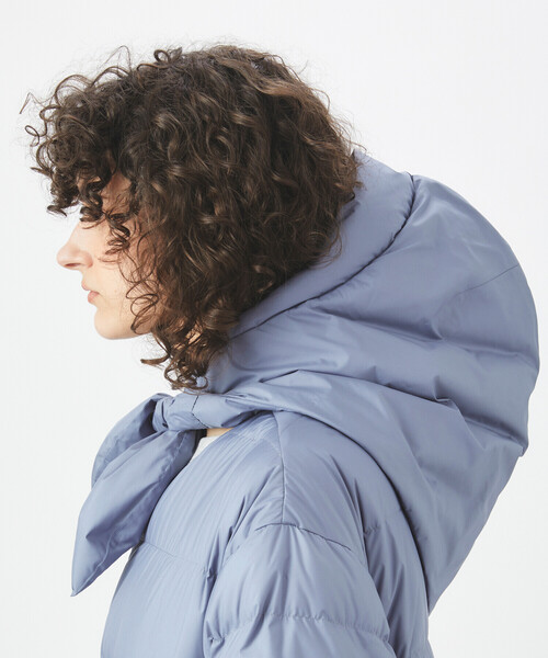 ORCIVAL(オーシバル)の「ORCIVAL | ダウンフードマフラー UNISEX(ストール/ショール・レディース・ブルー系その他/オフホワイト/ブラック・F)」の9枚目の写真