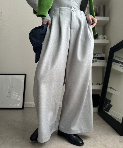 ULEULA(ウルア)の「ウールワイドパンツ(その他パンツ・レディース・グレー/ブラック/アイボリー・FREE)」の1枚目の写真