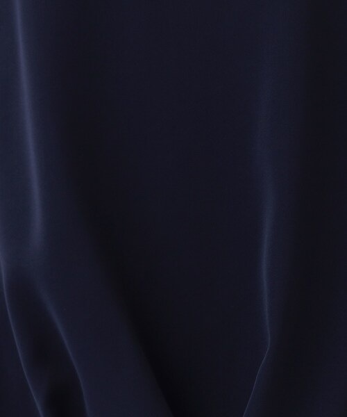 SHOO・LA・RUE（シューラルー）の「【通勤/セレモニー】さらり軽やか インせず決まる 裾タックブラウス（シャツ/ブラウス・レディース・ネイビー/オフホワイト・02/03/04/01/05）」の11枚目の写真