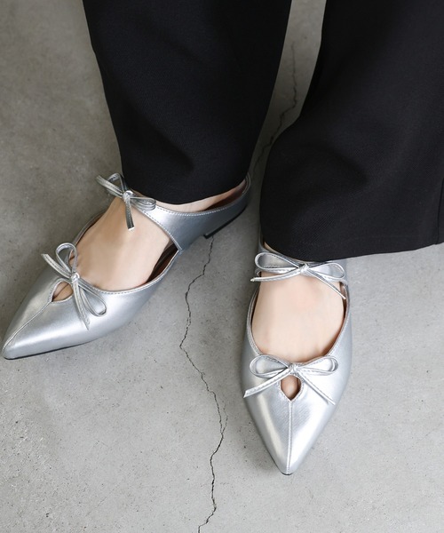 select MOCA（セレクトモカ）の「ダブルリボンミュールサンダル（パンプス・レディース・シルバー/ブラック・SMALL/MEDIUM/LARGE）」の2枚目の写真