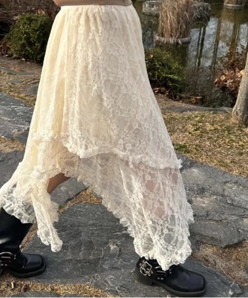 LADY LIKE（レディライク）の「ランダムヘムレースレイヤードスカート（スカート・レディース・ライトベージュ/ブラック/ホワイト・M）」の7枚目の写真