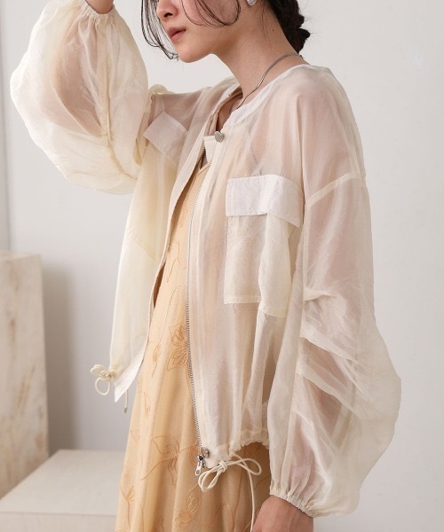 Bab(バブ)の「ドロストシアーブルゾン(ブルゾン・レディース・ホワイト系その他/ベージュ/ブラック・M/MEDIUM)」の9枚目の写真