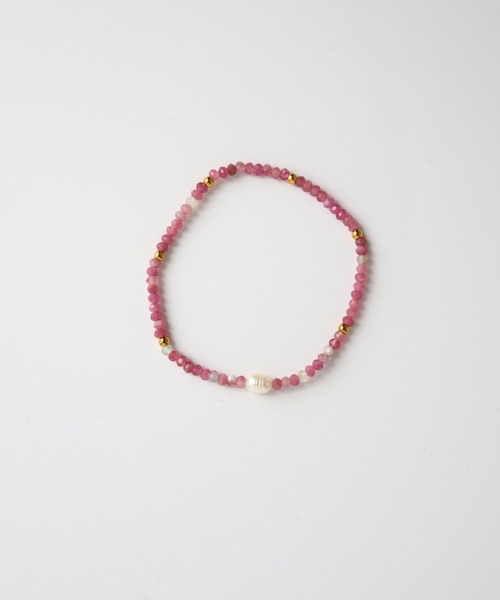 TUWAKRIM（トゥワクリム）の「【TUWAKRIM】誕生月カラーブレスレット（ブレスレット・レディース・ホワイト/グリーン/ライトグリーン/ピンク/レッド/パープル/イエロー/オレンジ/アイボリー/ブラック/ライトブルー/ブルー・MEDIUM）」の10枚目の写真