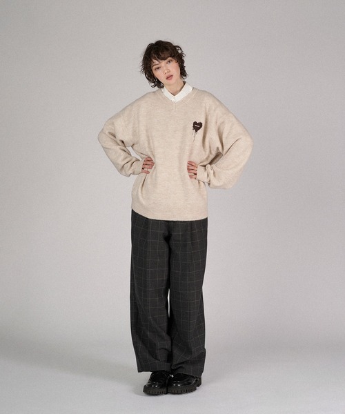 MELTY HEART LOGO V-NECK KNIT / メルティーハートVネックニット