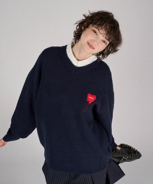 ONCILY(オンシェリー)の「MELTY HEART LOGO V-NECK KNIT / メルティーハートVネックニット(ニット/セーター・メンズ・チャコールグレー/アイボリー/ネイビー・SMALL/MEDIUM/LARGE)」の22枚目の写真
