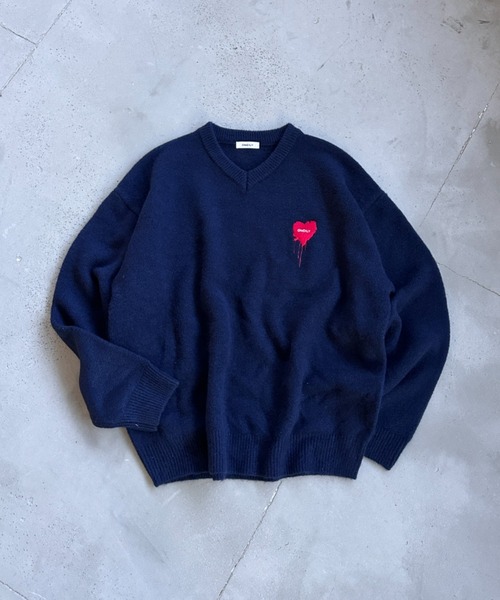 MELTY HEART LOGO V-NECK KNIT / メルティーハートVネックニット