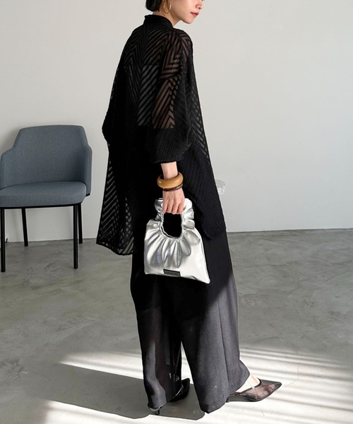 Doux archives（ドゥアルシーヴ）の「【HELOYSE】toast beach material SM（ショルダーバッグ・レディース・シルバー/ブラック・FREE）」の18枚目の写真