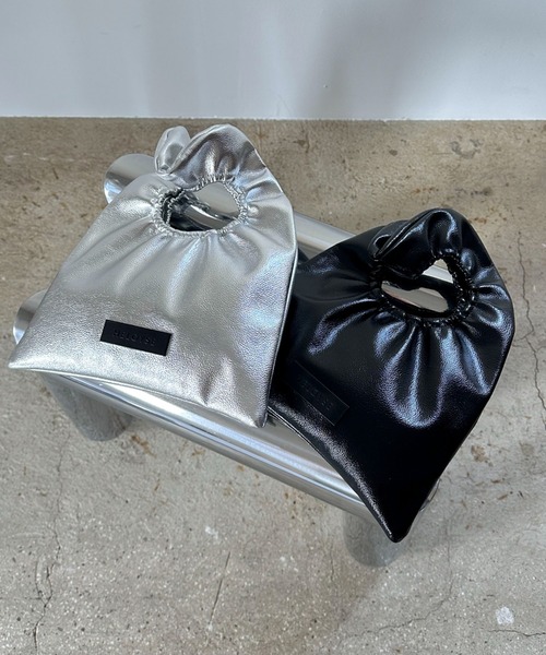 Doux archives（ドゥアルシーヴ）の「【HELOYSE】toast beach material SM（ショルダーバッグ・レディース・シルバー/ブラック・FREE）」の21枚目の写真