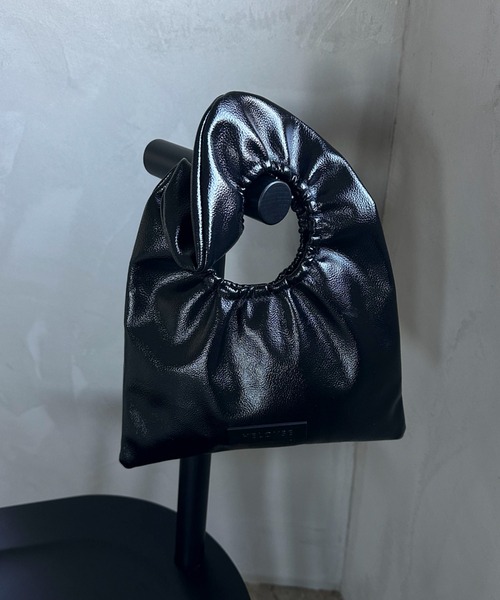 Doux archives（ドゥアルシーヴ）の「【HELOYSE】toast beach material SM（ショルダーバッグ・レディース・シルバー/ブラック・FREE）」の6枚目の写真