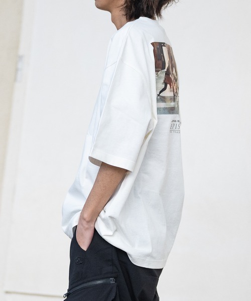 JOHN'S CLOSET(ジョンズクローゼット)の「【k】〔Star Wars〕バリエーション エピソード ビッグ クルーネックTシャツ(Tシャツ/カットソー・メンズ・ブラック系1/ブラック系2/ブラック系3/ブラック系4/ブラック系5/ホワイト系1/ホワイト系2/ホワイト系3/ホワイト系4/ホワイト系5・MEDIUM/LARGE)」の17枚目の写真