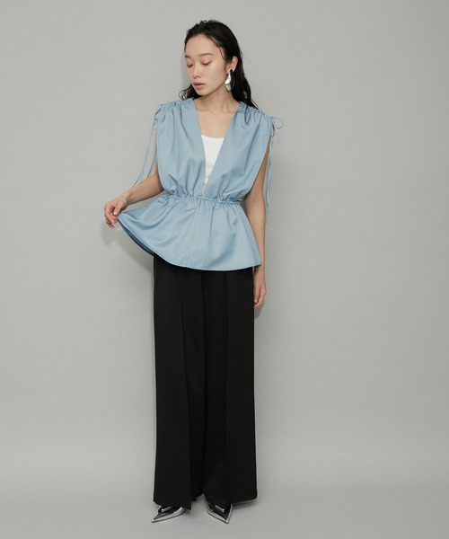 ★新品★タグ付き★ イデアルーチェ　ネイビー 首元パール　ペプラムトップス WEB限定】・【新色追加】ペプラムビスチェ（その他トップス